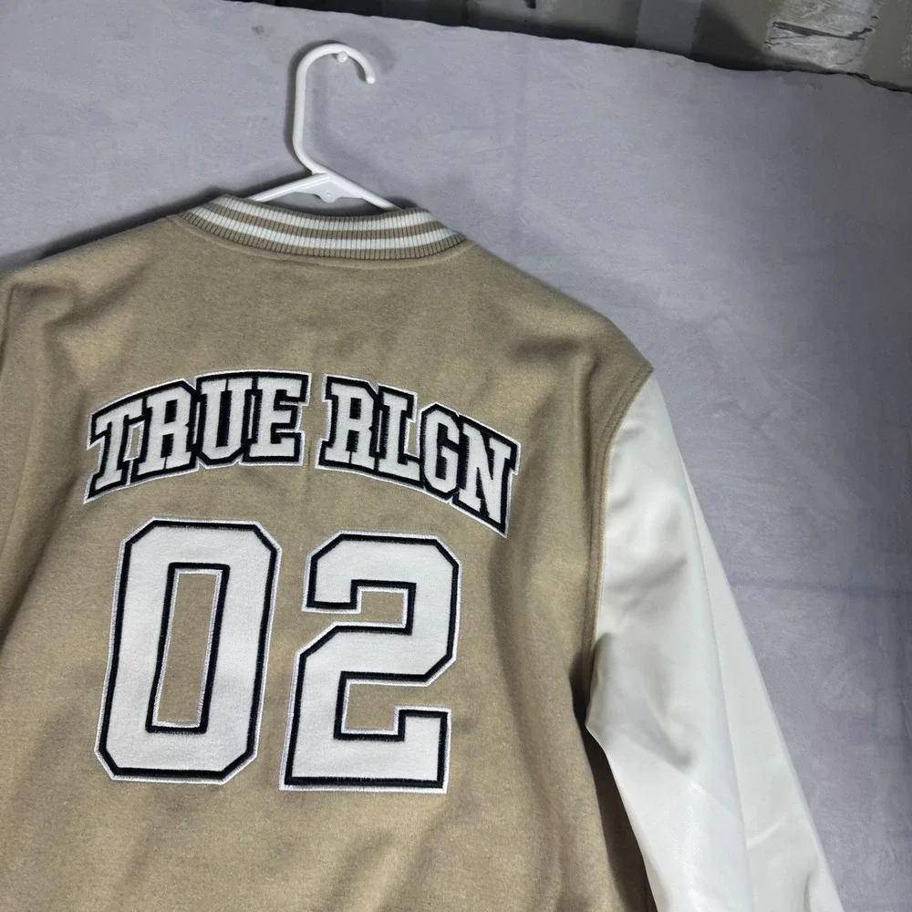 NWT True Religion Mens True Varsity Jacket Beige White Minimal Streetwear‎ XL